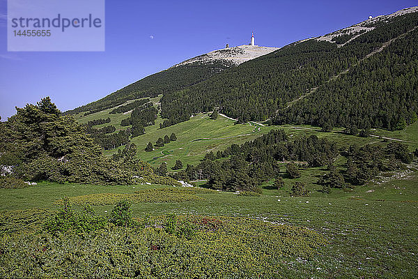 Frankreich  Vaucluse  Mont Ventoux  das Observatorium vom Mont Serein aus gesehen
