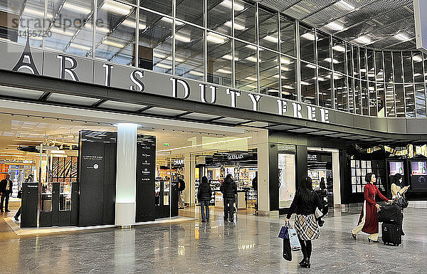 Frankreich  Roissy  Internationaler Flughafen Charles-de-Gaulle  Duty Free im Terminal E2