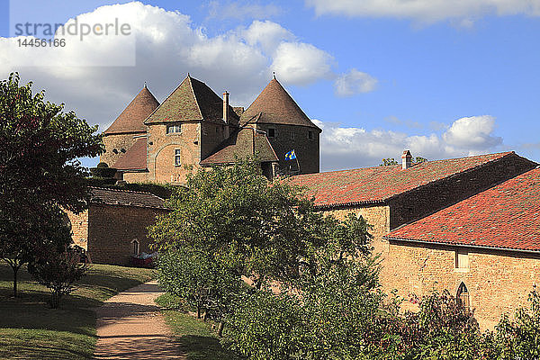 Frankreich  Bourgogne Franche Comte  Departement Saone et Loire (71)  Berze le chatel  die Burg