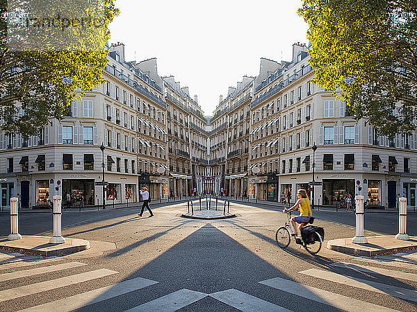 Fotomontage aus mehreren Aufnahmen in Paris (Frankreich).