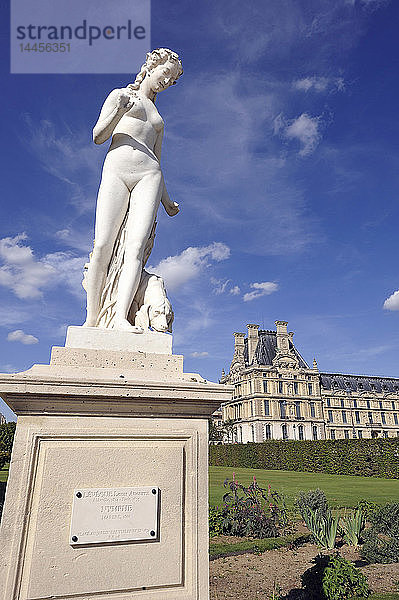 Frankreich  Paris  Skulptur im Tuileriengarten