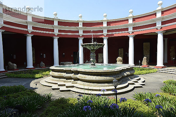 Brunnen im Nationalmuseum für Archäologie und Ethnologie   Guatemala-Stadt (Guatemala Ciudad)   Mittelamerika.