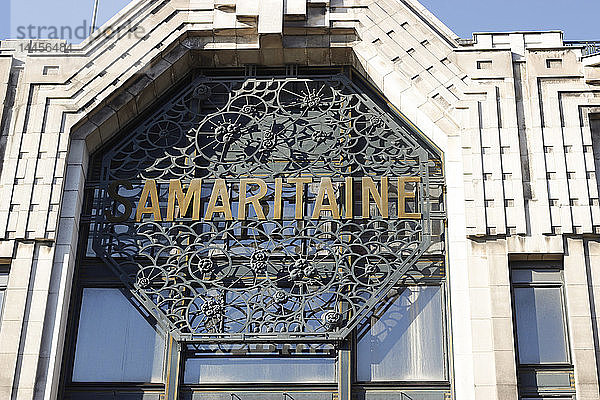 Frankreich  Paris  1. Arrondissement  Zoom auf ein eisernes Schild des berühmten Einkaufszentrums La Samaritaine .