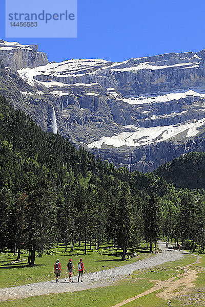 Frankreich  Occitanie (Midi Pyrenees )  Hautes Pyrenees (65)  Gavarnie Gedre  Cirque de Gavarnie (Unesco-Welterbe)