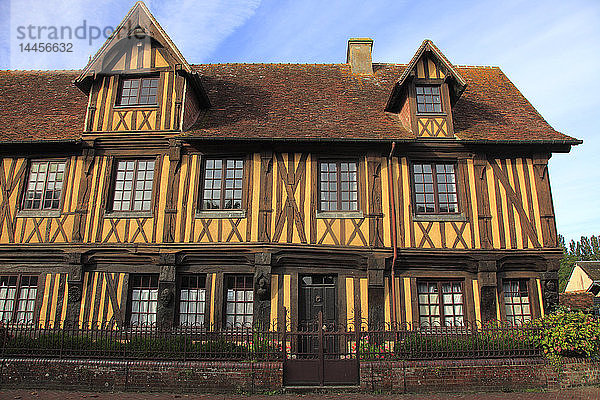 Frankreich  Normandie  Departement Calvados (14)  Beuvron En Auge  das schönste Dorf Frankreichs  das Herrenhaus