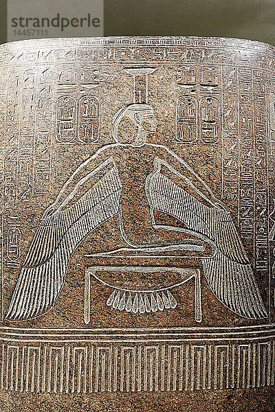 Paris 1. Arrondissement  Louvre-Museum. Abteilung für Ägyptische Altertümer. Nahaufnahme des Sarkophags von König Ramses III. Granit. Aus seinem Grab im Tal der Könige.