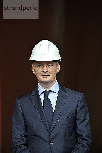 Frankreich  Region Pays de La Loire  Werft STX in der Stadt Saint-Nazaire  Besuch des französischen Wirtschafts- und Finanzministers Bruno Le Maire.