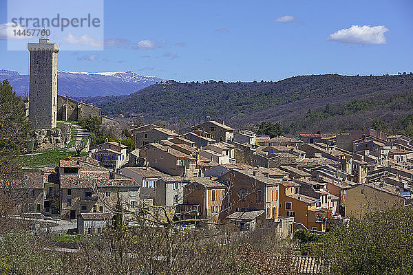 Frankreich  Alpes-de-Haute-Provence (04) Saint-Martin-de-Bromes  das Dorf  der Kerker von Castellane
