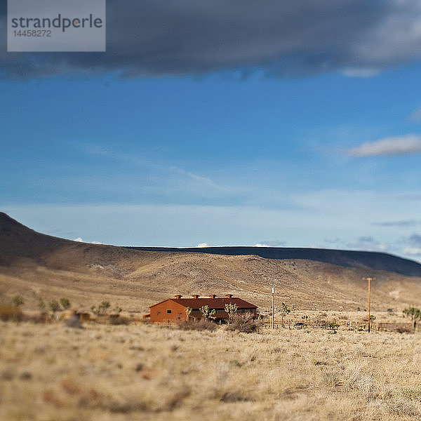 Einsames Haus in der Wüste