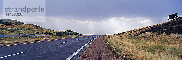 Interstate Highway in der Nähe des Badlands-Nationalparks