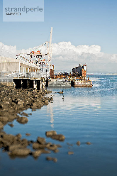 Trockendock-Anlage und Kran