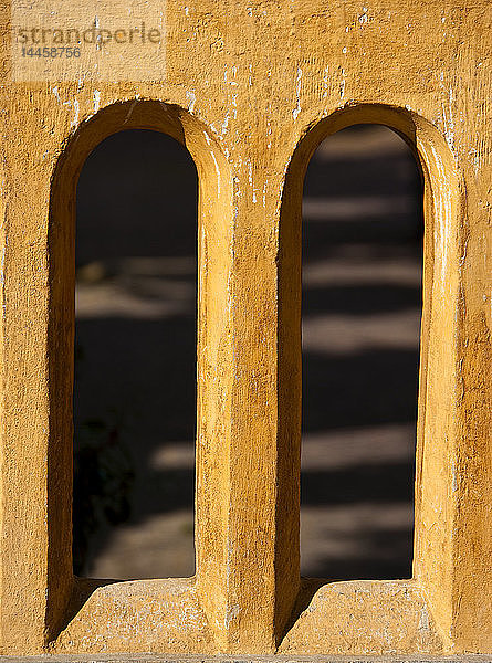 Gewölbte Fensteröffnungen