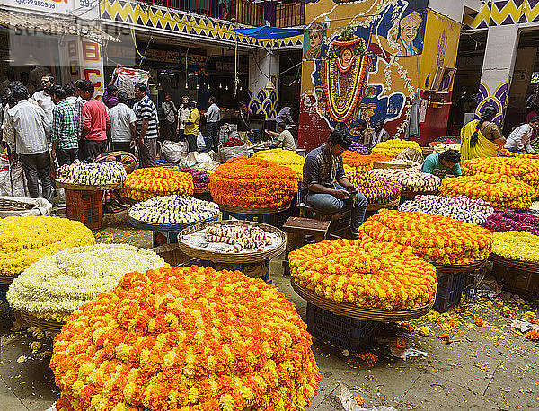 Blumenmarkt  Krishna Rajendra Market  Banaglore  Karnataka  Indien  Südasien
