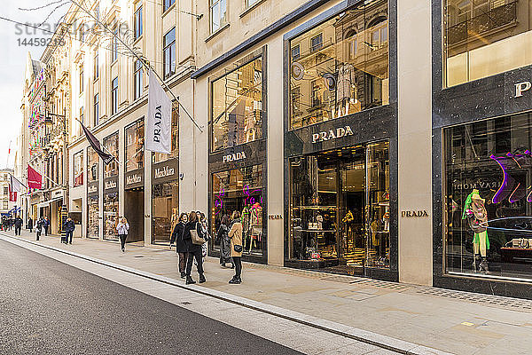 Old Bond Street in Mayfair  mit seinen Luxusgeschäften und eleganten Marken  London  England  Vereinigtes Königreich