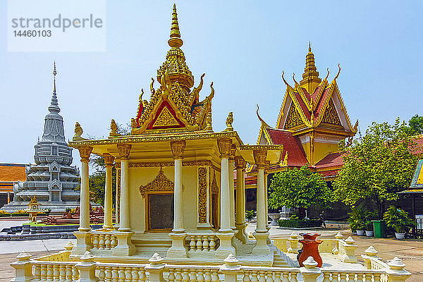 Miniatur eines verschnörkelten Gebäudes im Silberpagodenkomplex des Königspalastes  Königspalast  Stadtzentrum  Phnom Penh  Kambodscha  Indochina  Südostasien
