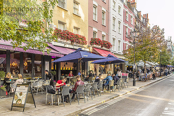 Cafés und Restaurants im Freien in der James Street  in Marylebone  London  England  Vereinigtes Königreich