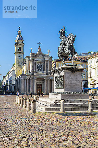 Ansicht der Statue von Emanuele Filiberto auf der Piazza San Carlo  Turin  Piemont  Italien