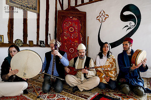 Sufi-Musiker in Romilly  Loir-et-Cher  Frankreich