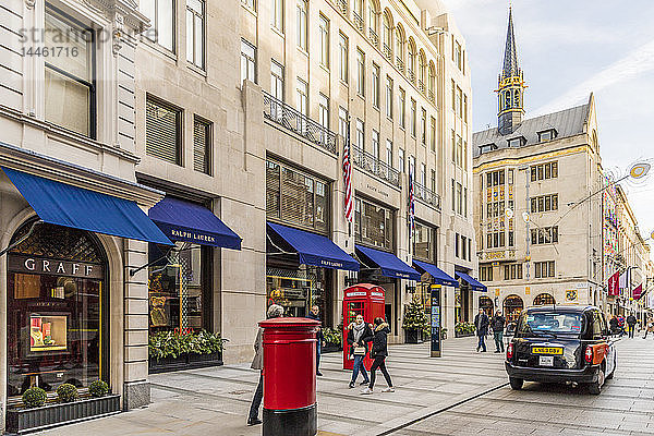 New Bond Street in Mayfair  mit seinen eleganten Geschäften und Luxusmarken  London  England  Vereinigtes Königreich
