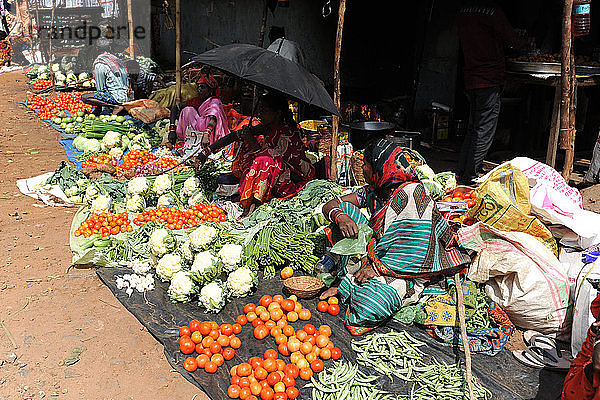 Wöchentlicher Gemüsemarkt  Koraput  Odisha  Indien