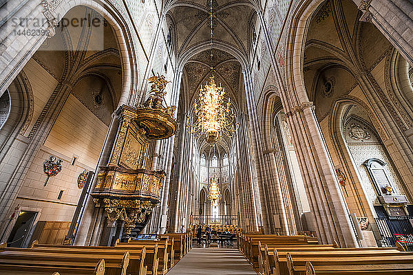 Innenraum des Doms von Uppsala  der größten Kirche Schwedens  Uppsala  Schweden  Skandinavien