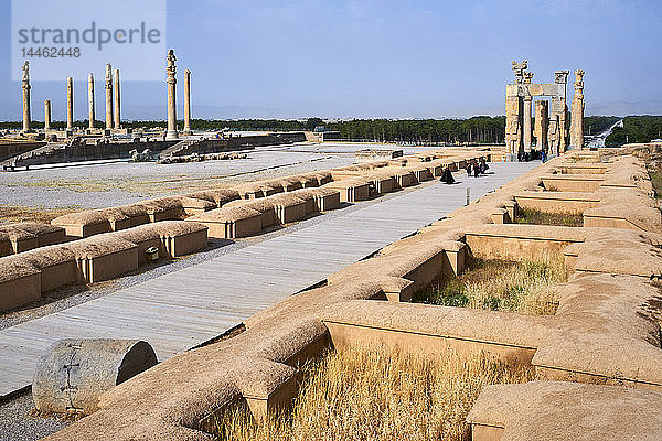 Archäologische Stätte der Achämeniden  Propylon  Tor der Nationen  Persepolis  UNESCO-Weltkulturerbe  Provinz Fars  Iran  Naher Osten