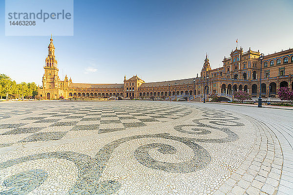 Form und Gestaltung des Steinmosaikbodens  Plaza de Espana  Sevilla  Andalusien  Spanien