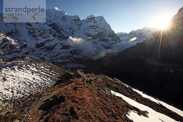 Berglandschaft in 5000 Metern Höhe  Hoch Khumbu  Himalaya  Nepal