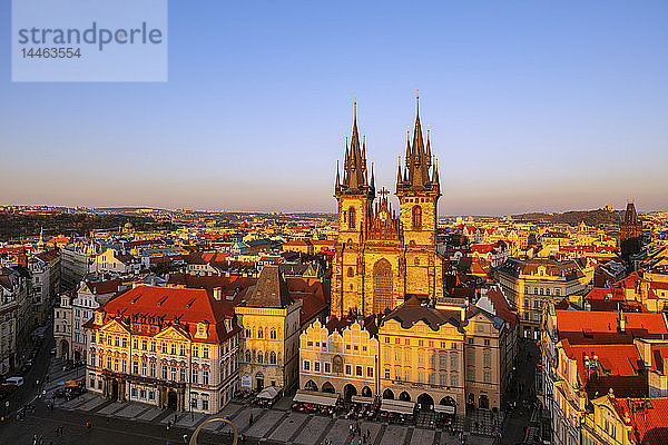 Altstädter Ring  Kirche Unsere Liebe Frau vor Tyn  UNESCO-Weltkulturerbe  Prag  Tschechische Republik