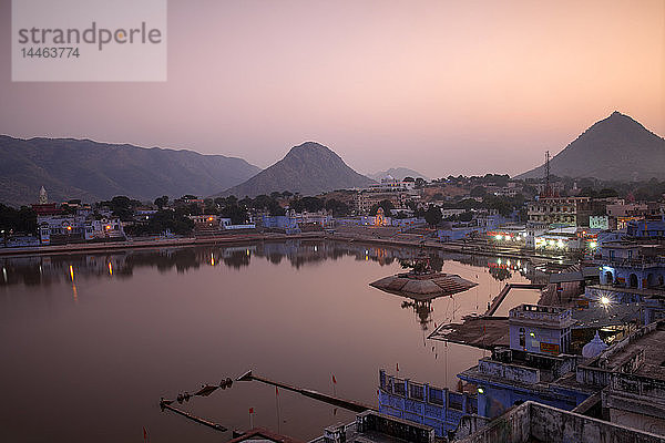 Pushkar-See und Badeghats  Pushkar  Rajasthan  Indien