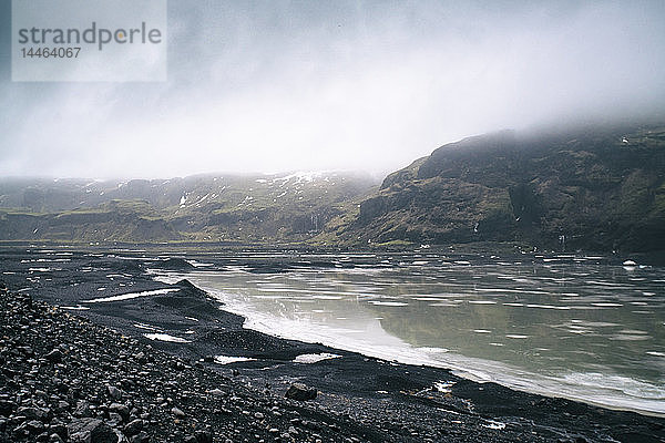 Solheimajokull-Gletscher im Süden Islands  zwischen den Vulkanen Katla und Eijafjallajokull  Island  Polarregionen