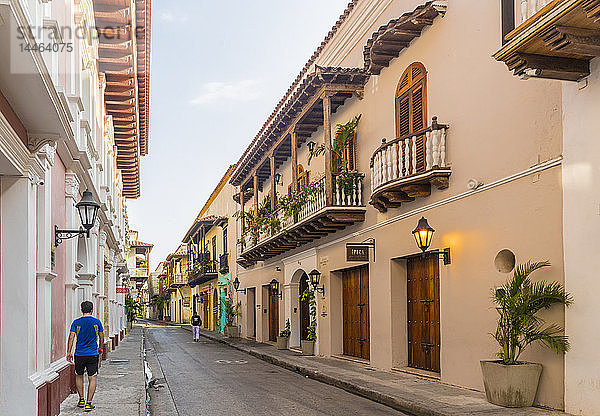 Eine Straßenszene in Cartagena  Kolumbien  Südamerika