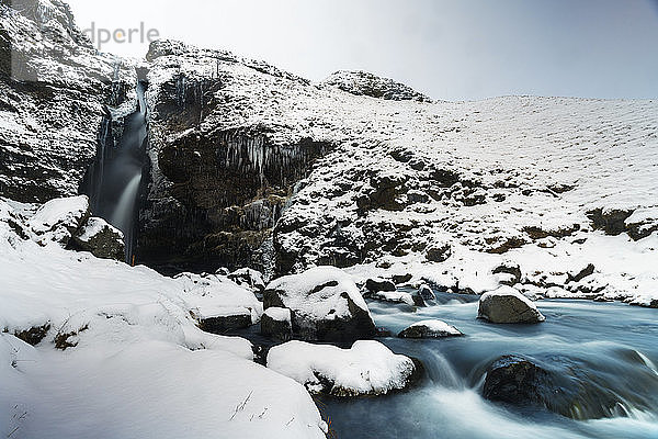 Gluggafoss Wasserfall im Winter  Island  Polarregionen
