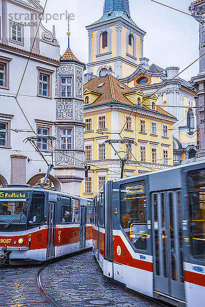 Straßenbahn  Malostranske namesti  Mala Strana  Prag  Tschechische Republik  Europa