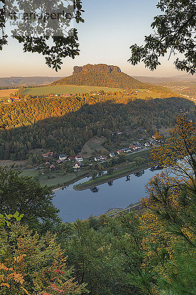 Lilienstein im Herbst in Deutschland