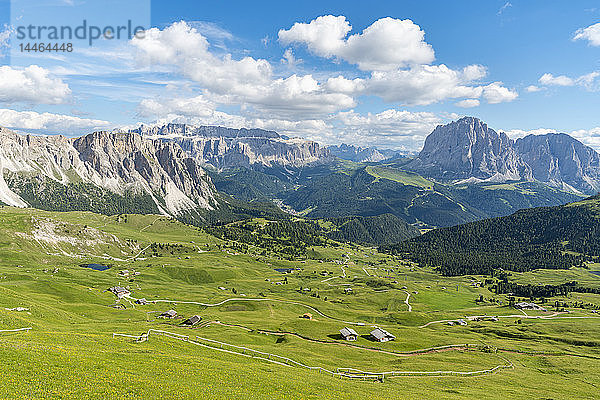 Landschaft der Sellagruppe und des Langkofels in Italien