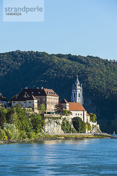 Blick auf Durnstein an der Donau  Wachau  UNESCO-Welterbe  Österreich