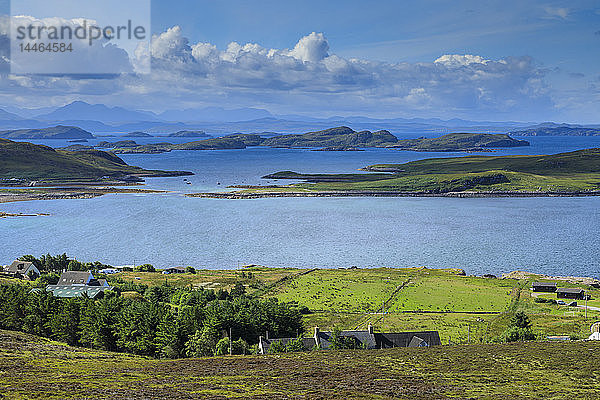 Felder am Meer in Achiltibuie  Schottland