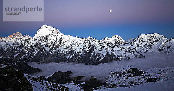 Makalu und Chamlang vom Mera-Gipfel  Khumbu  Himalaya  Nepal