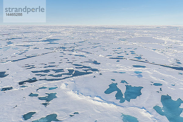 Schmelzendes Eis am Nordpol  Arktis