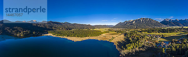 Deutschland  Bayern  Ostallgäu  Region Garmisch-Partenkirchen  Krün  Luftaufnahme von Barmsee und Grubsee