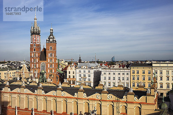 Polen  Krakau  Altstadt  Stadtsilhouette mit Marienkirche