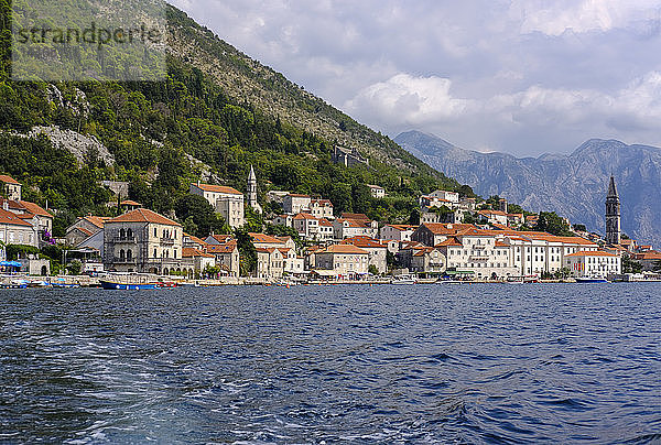 Montenegro  Bucht von Kotor  Perast