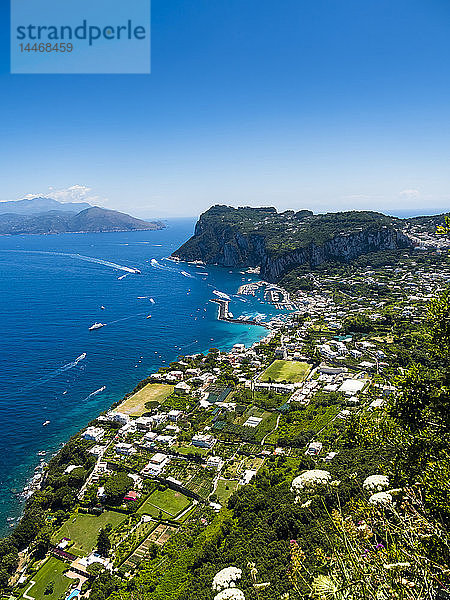 Italien  Kampanien  Golf von Neapel  Blick auf Capri