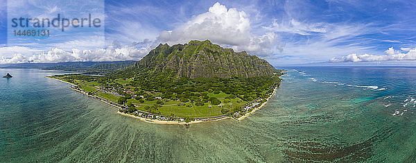 USA  Haswaii  Oahu  Ko'olau Range  Kualoa Point und China Man Hat Island