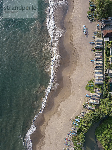 Indonesien  Bali  Luftaufnahme des Strandes von Berawa