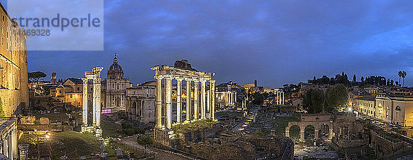 Italien  Rom  Forum Romanum  Saturntempel  Santi Luca e Martina  Santa Francesca Romana