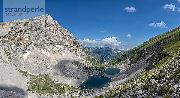 Italien  Umbrien  Sibillinische Berge  Lago di Pilato im Sommer