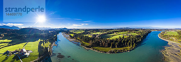 Deutschland  Bayern  Ostallgäu  Füssen  Prem  Luftbild des Lechspeichers