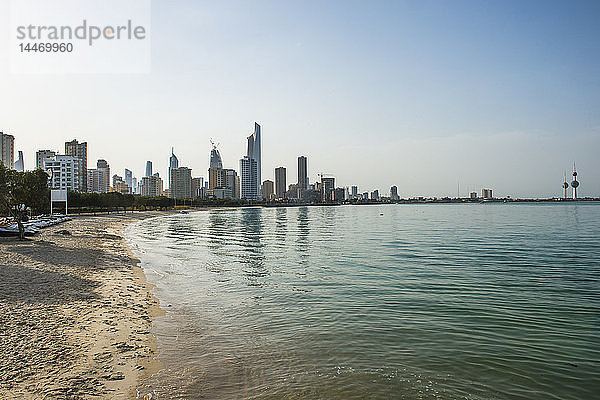 Arabien  Kuwait  Kuwait-Stadt  Strand